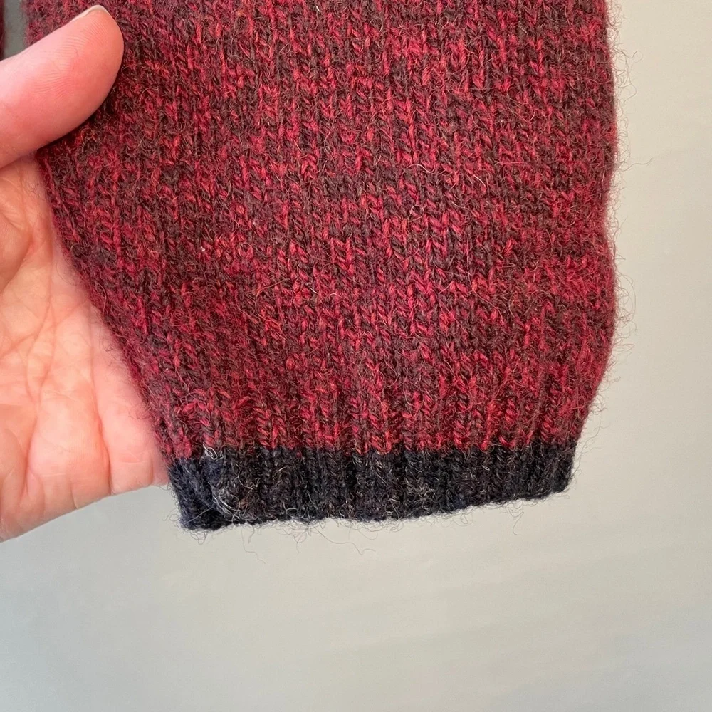 Woolrich Men's Deep Red Crewneck Sweater size medium Wool Blend